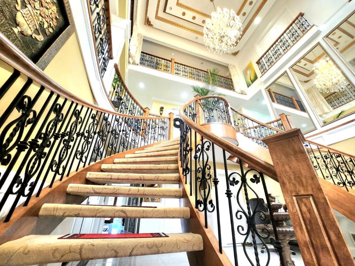 Empire Palace Hotel Surrey Kültér fotó